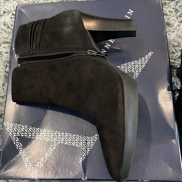 Anne Klein size 10 dude black ankle boots - Picture 4 of 5